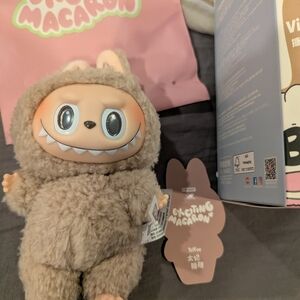 Exciting Macaron toffee Labubu - new out of box